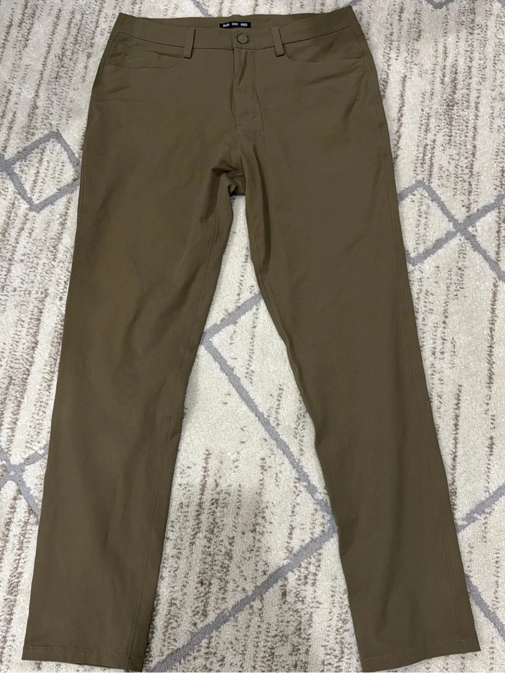 Sun Day Red Tiger Woods Jupiter 5 Pocket Golf Pants Men’s Size 32 Bronze